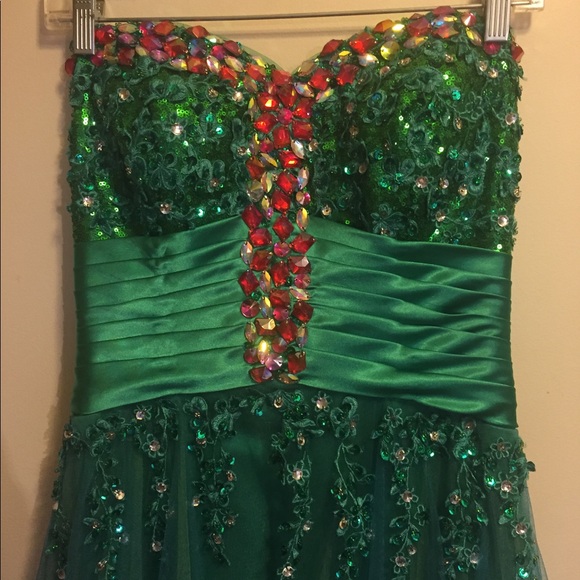 Prom Dress - Picture 2 of 8